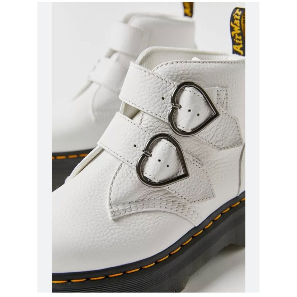 Dr. Martens Devon‎ Heart Platform Boot - Size 7 - NWOT